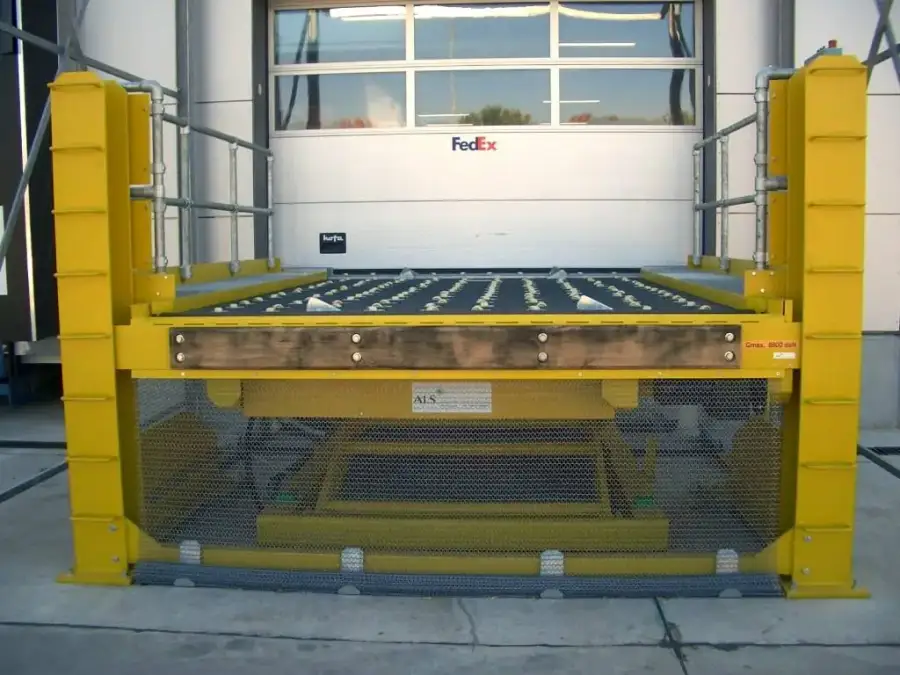 Truck Docks - AEDLER Logistik Solutions